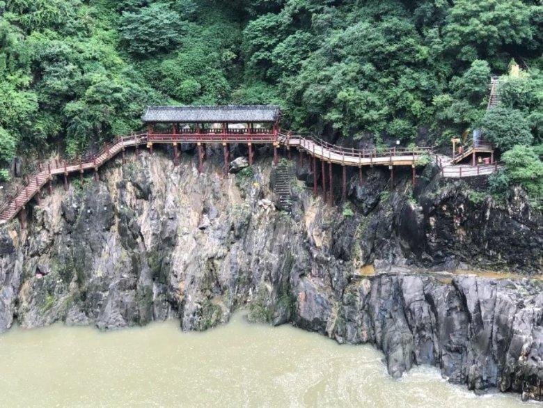 在校生逃脱